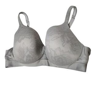 Cacique Bra Size 44C Gray Color Underwire Adjustable Straps.